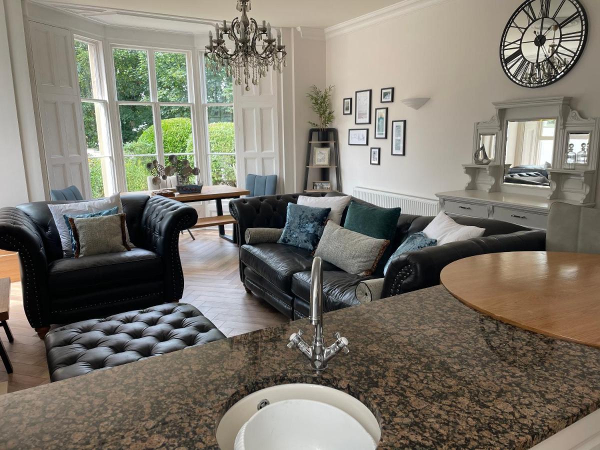 شقة Stunning 2-Bed-2Bath Apt In Whitby With Parking المظهر الخارجي الصورة